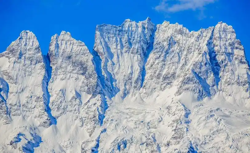 五冠峰(jiariren-an),又称吉娃仁安(加瓦仁安),5470米_高清图集_新浪