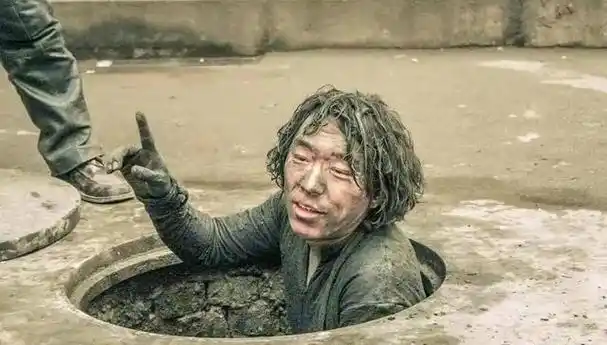 黄渤成名后娶初恋,结婚15年恩爱如初,从无到有的爱情最幸福