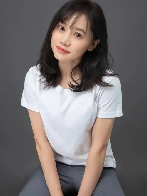 天真蓝形象照  #最近公司要求去天真蓝拍349的半身形象照,拍摄的过程