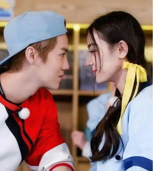 被盗号?迪丽热巴发与鹿晗甜蜜视频 质问节目组良心不痛吗