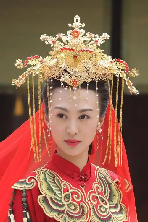 锁清秋苏心禾李菲儿饰