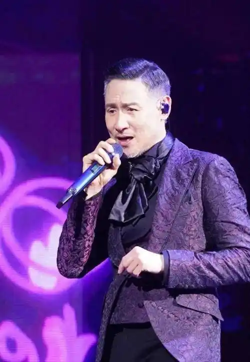 原创突发63岁张学友取消上海3场演唱会原因是身体不适