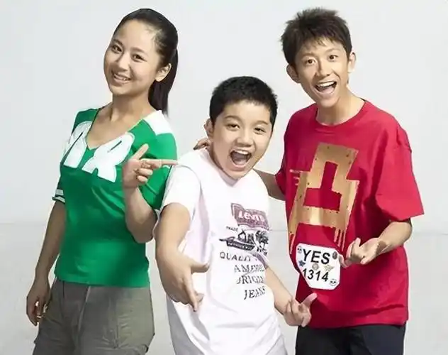 《家有儿女》是一部经典剧,但是剧中有许许多多的穿帮镜头!