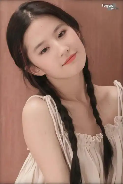 18岁的刘亦菲 神仙颜值