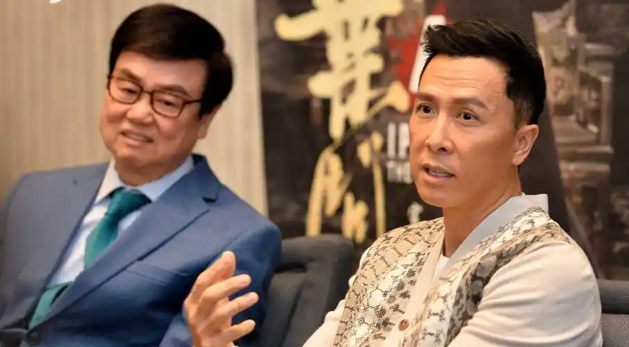 黄百鸣筹拍《叶问》,被李连杰1亿片酬吓退,甄子丹为何只要300万_成龙