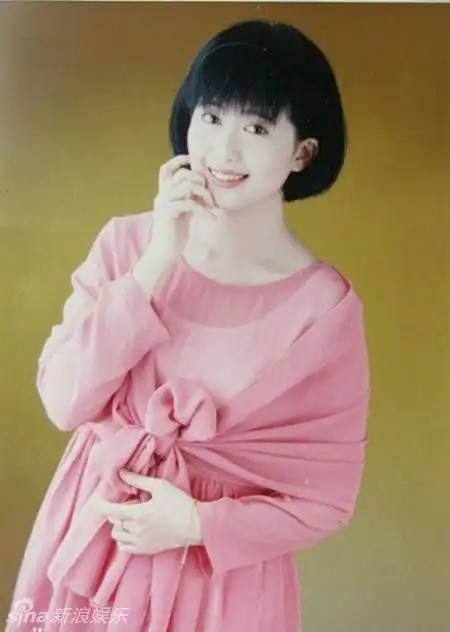 [青春照相馆]少女期孟庭苇:羞涩玫瑰悄悄开_高清图集_新浪网