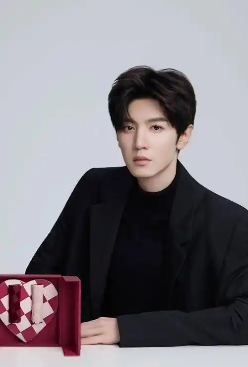 鞠婧祎不会塌房?_阿瑟_大牙_范玮琪