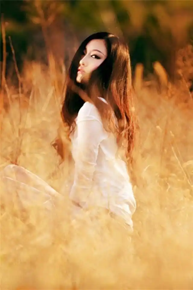 高清唯美意境逆光美女写真手机壁纸