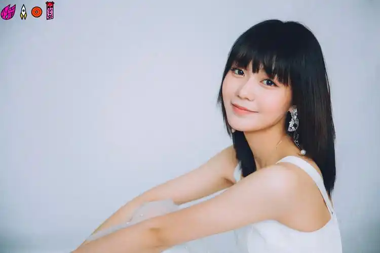 分享一组段奥娟图片给大家,图中的明星图片壁纸会点缀你的电脑桌面