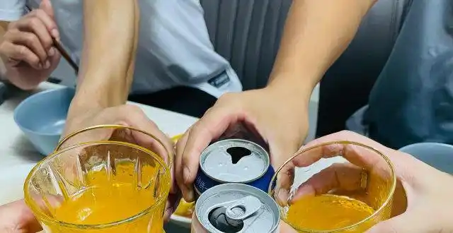 适合喝酒后发的朋友圈句子.