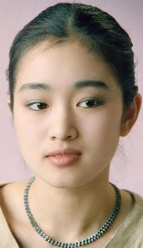 年轻时期的巩俐有多美惊艳了无数人