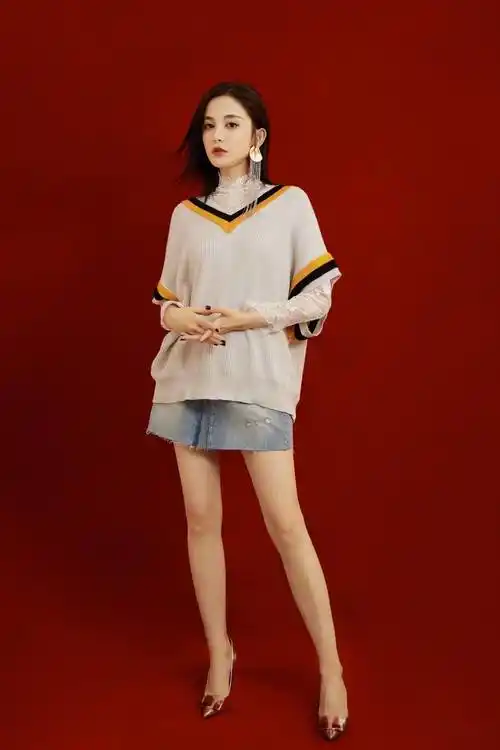 古力娜扎真"腿精",颜值出众,身材高挑,一双大长腿超吸睛