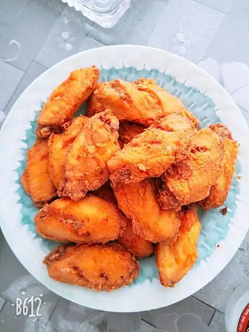 炸鸡翅中的做法,炸鸡翅中怎么做好吃,炸鸡翅中的家常做法 - 京细菜谱