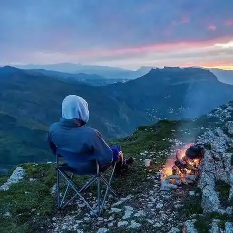 男生头像个性又帅气的不露脸背影头像落日风景头像