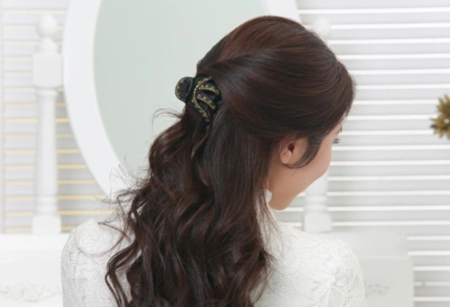 喜婆婆短发怎么打扮这几个发型让喜婆婆年轻20岁