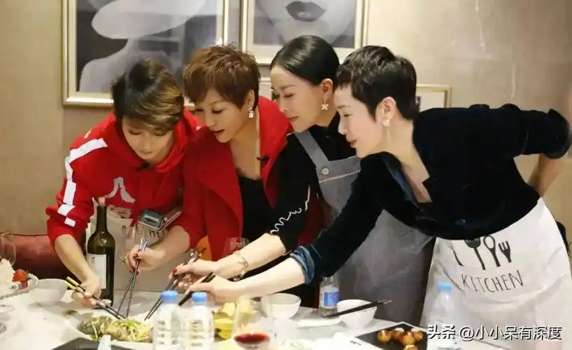 那英近况,她儿女双全,儿子皮肤黝黑像前夫,女儿可爱像现任丈夫_高峰