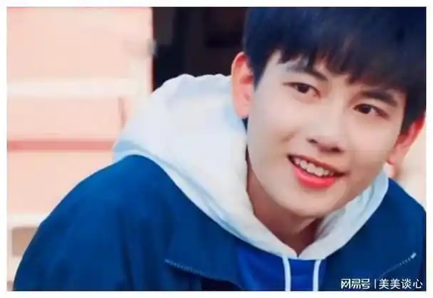 胡先煦再次惊艳照片曝光网友惊呼帅气大改变