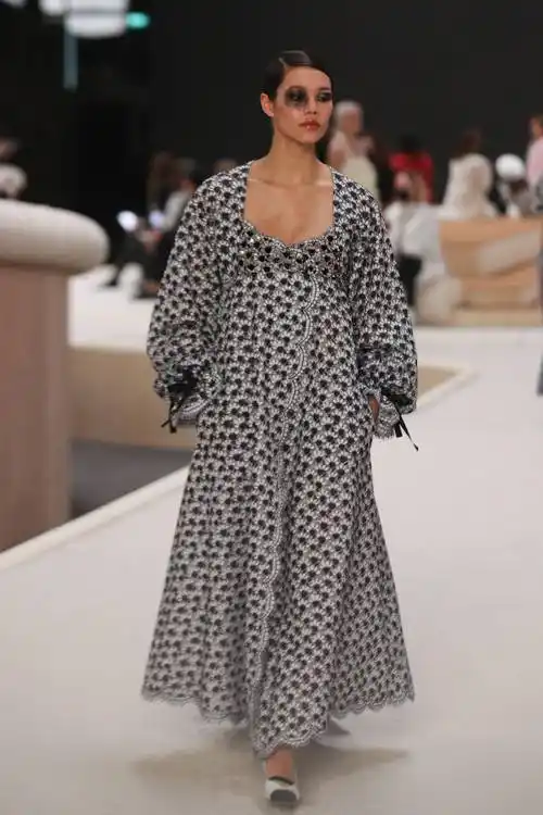 外代巴黎高定时装周——香奈儿品牌时装秀 春夏|新华社|法国巴黎