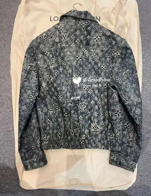 lv满印牛仔夹克