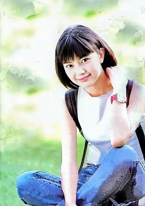 高圆圆旧照曝光,青春靓丽满脸的胶原蛋白