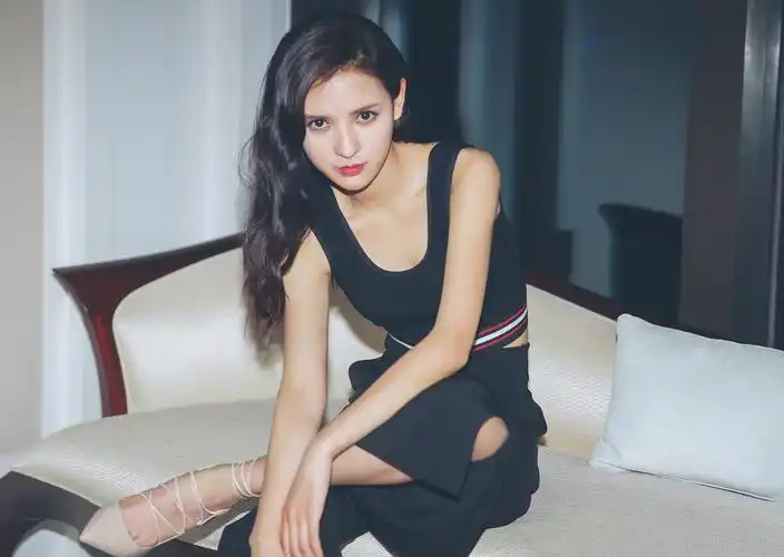 张予曦被吐槽如懿传面部僵硬亲自晒素颜回应比刚起床好