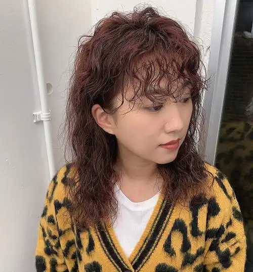 40岁左右的女性发型这样剪时尚年轻不老气