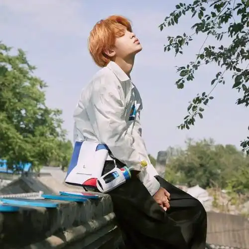 微信头像黄明昊