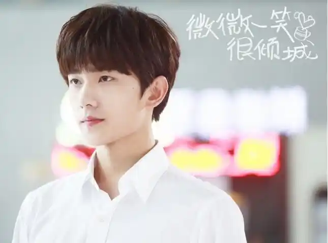 常德虹霖美容美发化妆学校,微微肖奈发型盘点