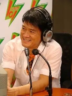 周华健(emil wakin chau),1960年12月22日出生于中国香港西营盘,祖籍