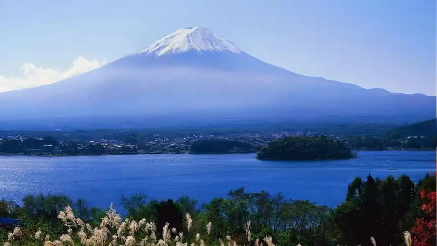 日本雄伟富士山高清桌面壁纸_风景壁纸_壁纸下载_美桌网