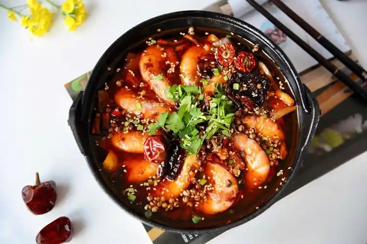 方法非常多,不同地区有不同的特色,今天教大家做一道川菜麻香水煮下