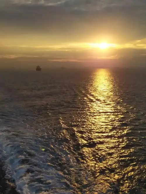 夕阳余晖晚霞美