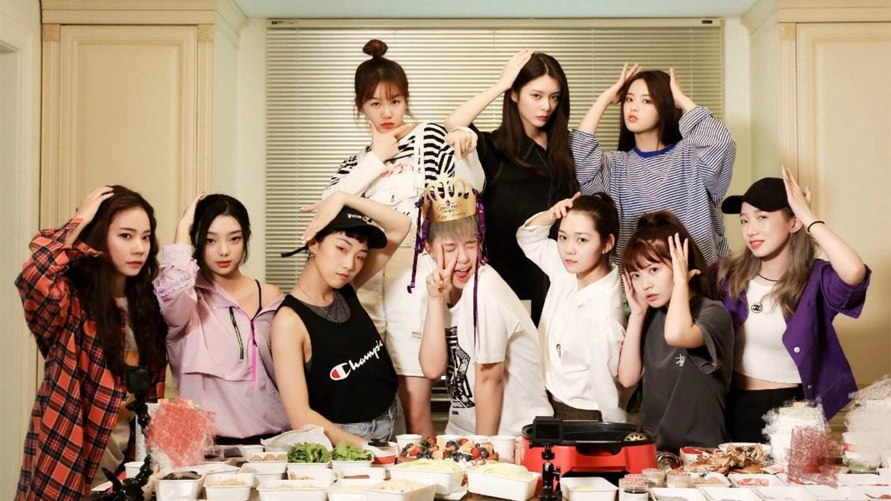 可the9在成团之后,发展的速度确实有些慢,当初火箭