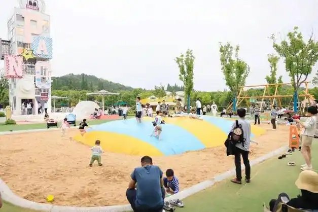 当"六一"遇上周末,松江这些儿童乐园人气爆棚|快乐|开心|游玩|蓝精灵