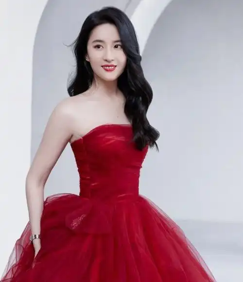 刘亦菲 不经意间的回眸, 真的太美太仙了