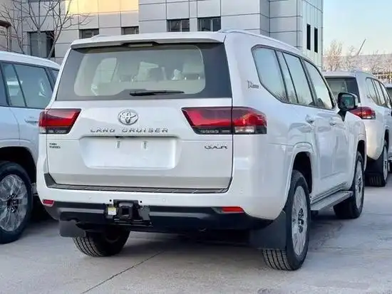 2022款丰田酷路泽lc300港口现车100万起