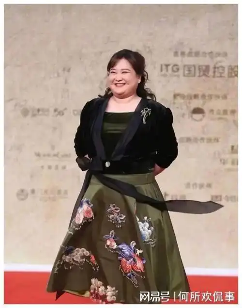 贾玲低调豪宅真实接地气平凡中显实力细节见真挚