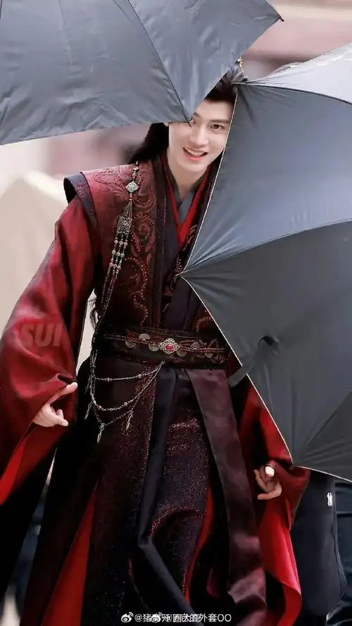 任嘉伦佳偶天成红衣造型##任嘉伦新剧红衣造型路透