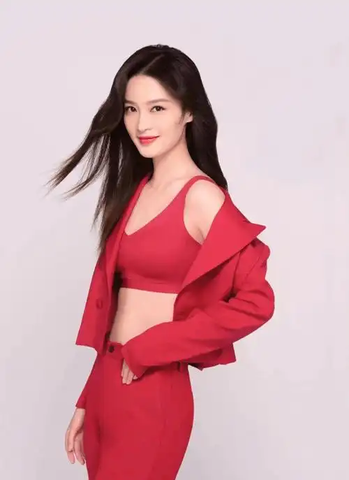 这是李沁 吗?身材好好_李沁_身材