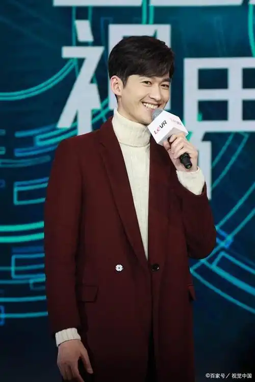 这还是你我认识的张翰,翰萌萌嘛!