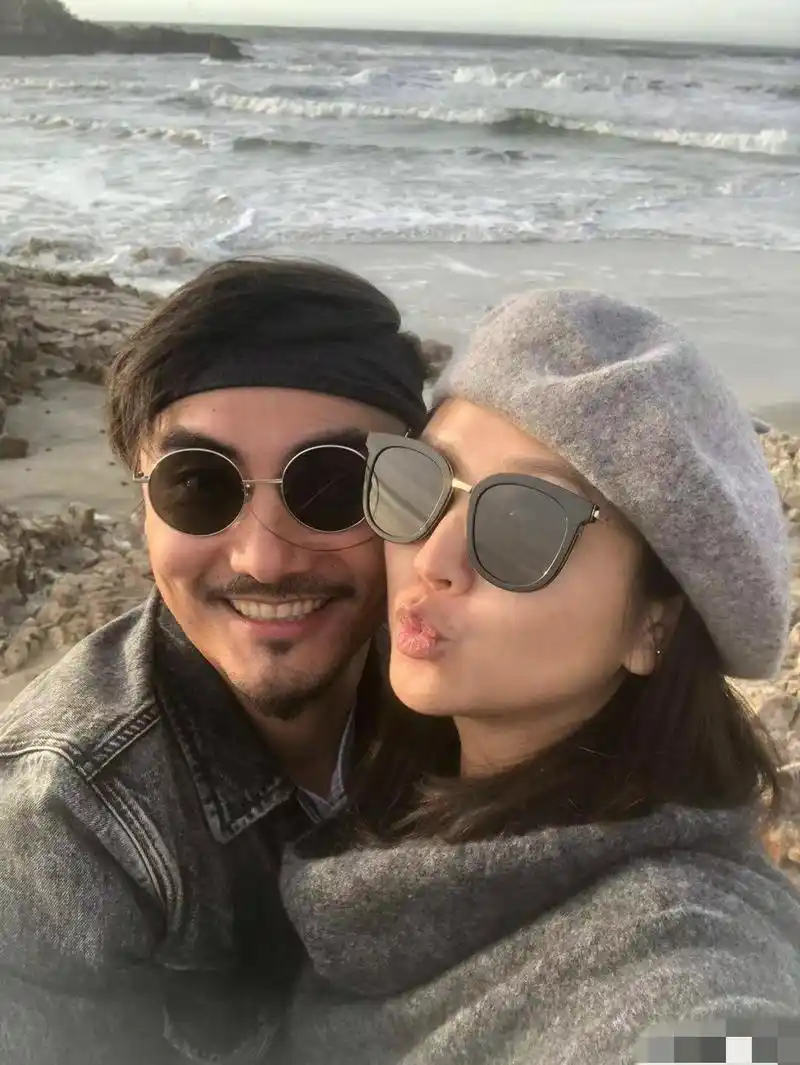 何洁的直播直言快语,自己三个月没有工作?第三个孩子并非计划