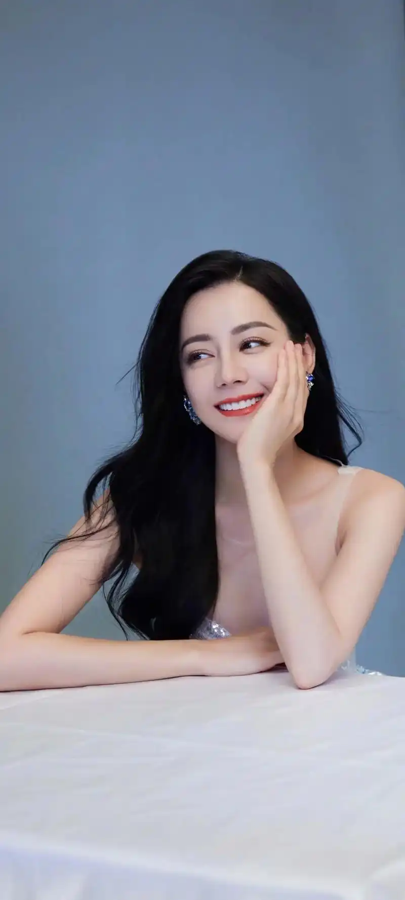 美到发光 #迪丽热巴美神降临 #迪 - 抖音