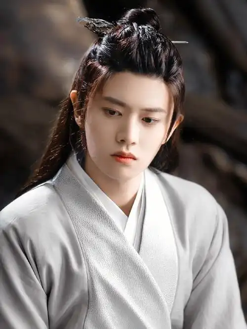 任嘉伦rjl漂亮的长意儿