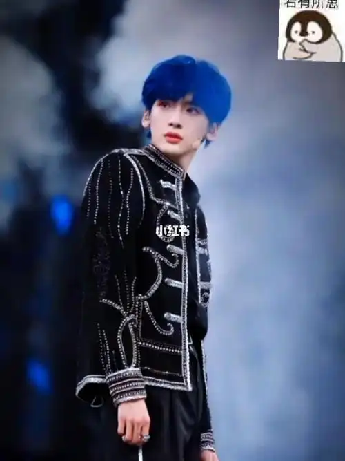 翟潇闻蓝发真的帅进我心里01