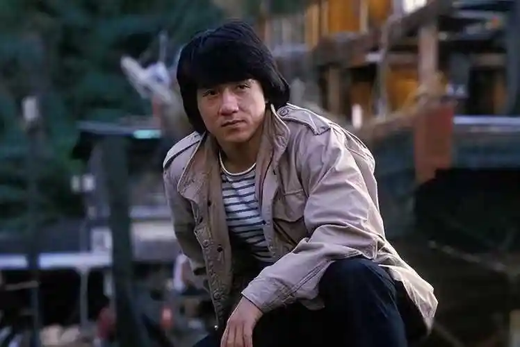 成龙发文庆祝70岁生日李晨吴京周杰伦王力宏送祝福上热