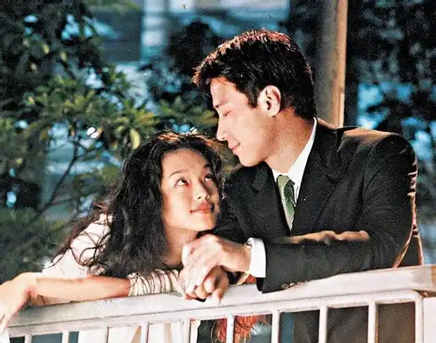 舒淇却一路逆风翻盘,从阴暗走向光明_妈妈_父母_黎明