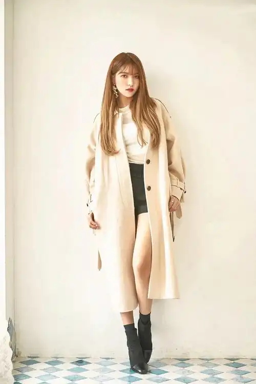 来提名身材很好的帅哥美女最好全身照