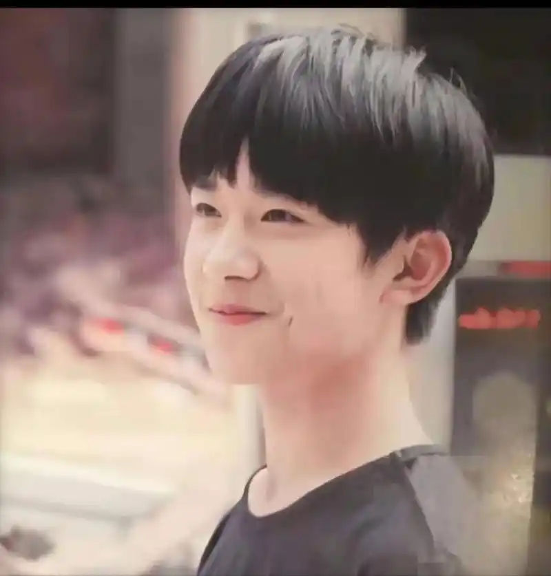 新的一年里大家都可以被爱意包围～94#易烊千玺 #vlog日常 #生活