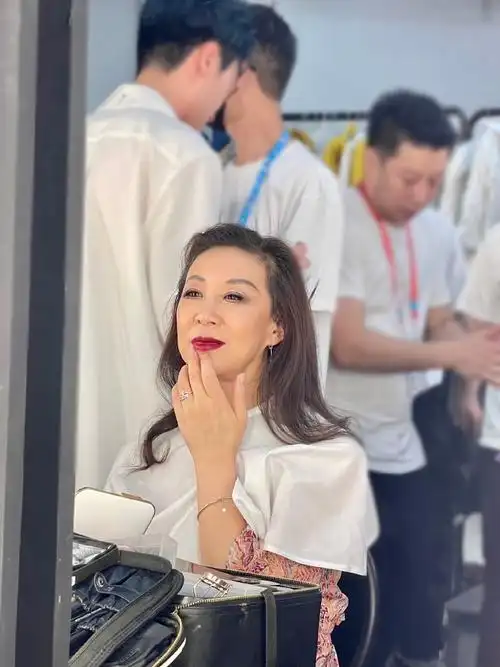 李斯丹妮我妈毕业了##李斯丹妮特别为妈妈骄傲