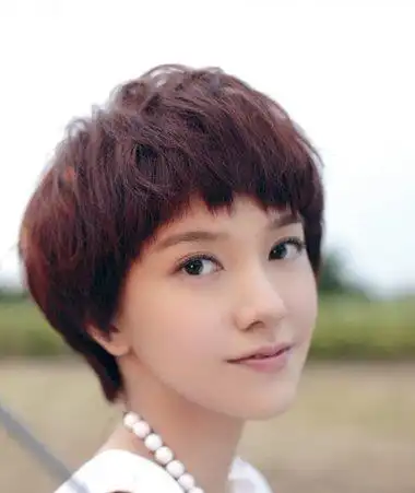 圆脸女生时尚蘑菇头发型图片短发好不好梳你的心情做主 剪漂亮的蘑菇